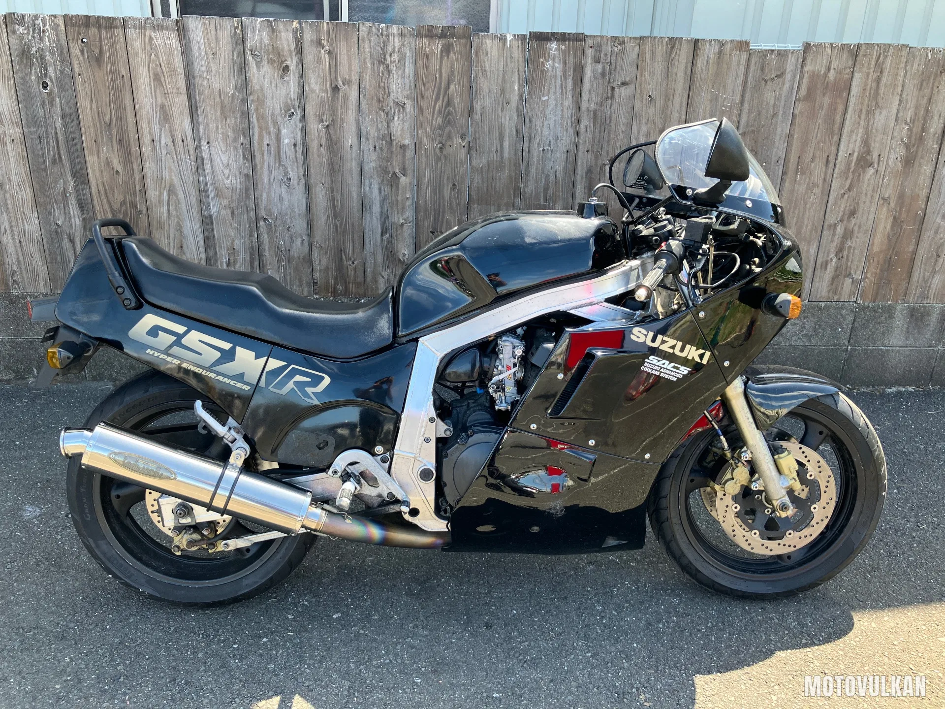 Suzuki Gsx-R1100