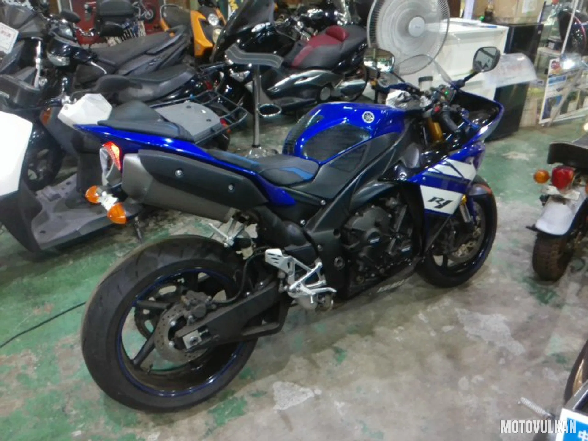 Yamaha Yzf-R1