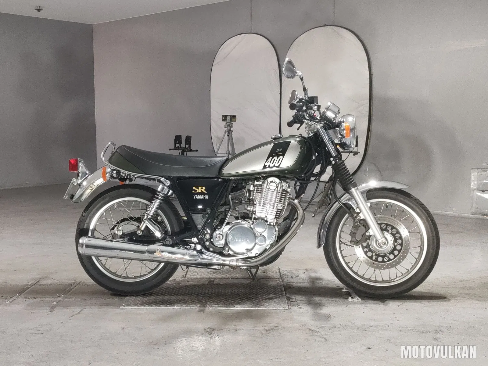 Yamaha SR400