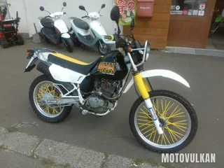 Suzuki Djebel200