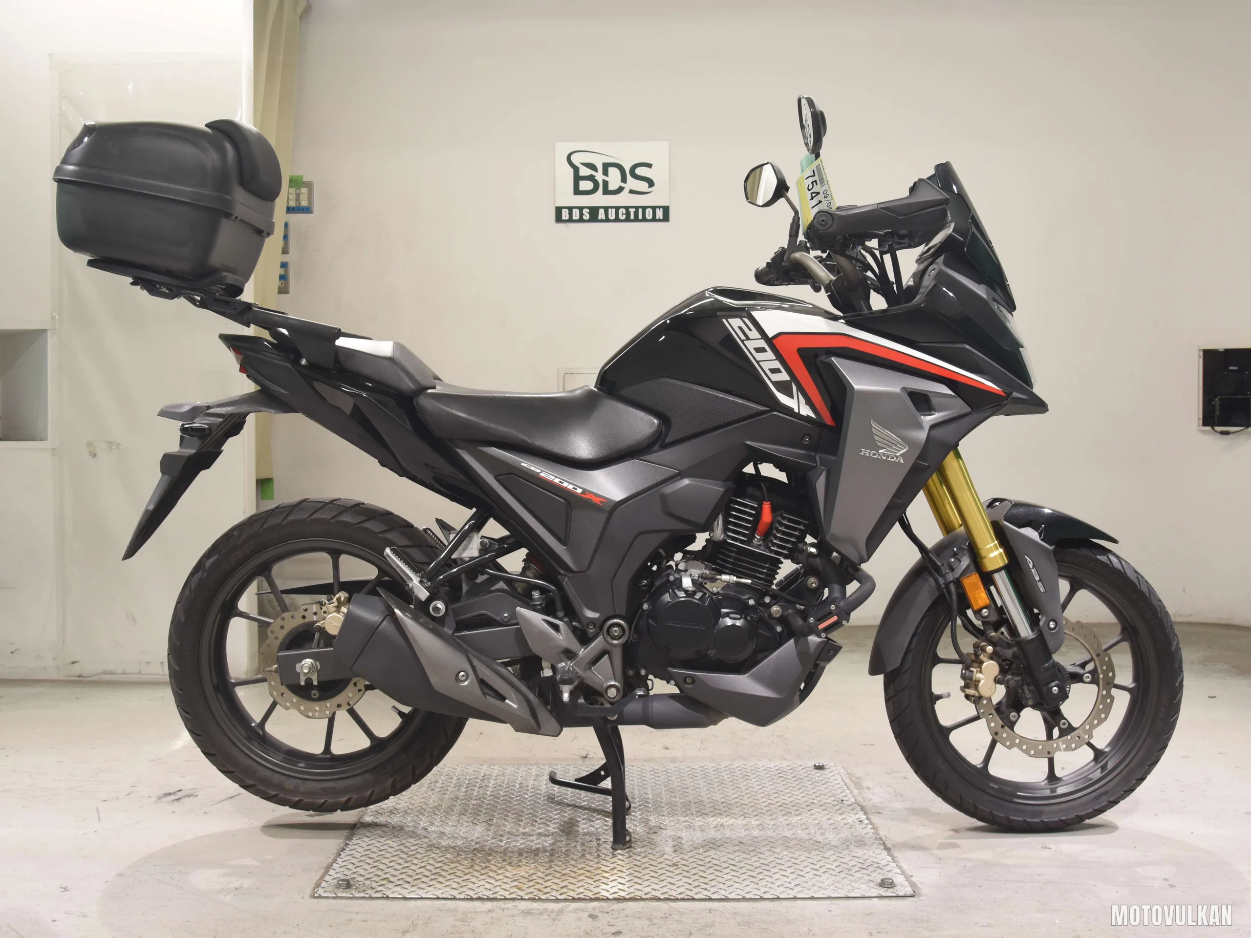 Honda CB200XA