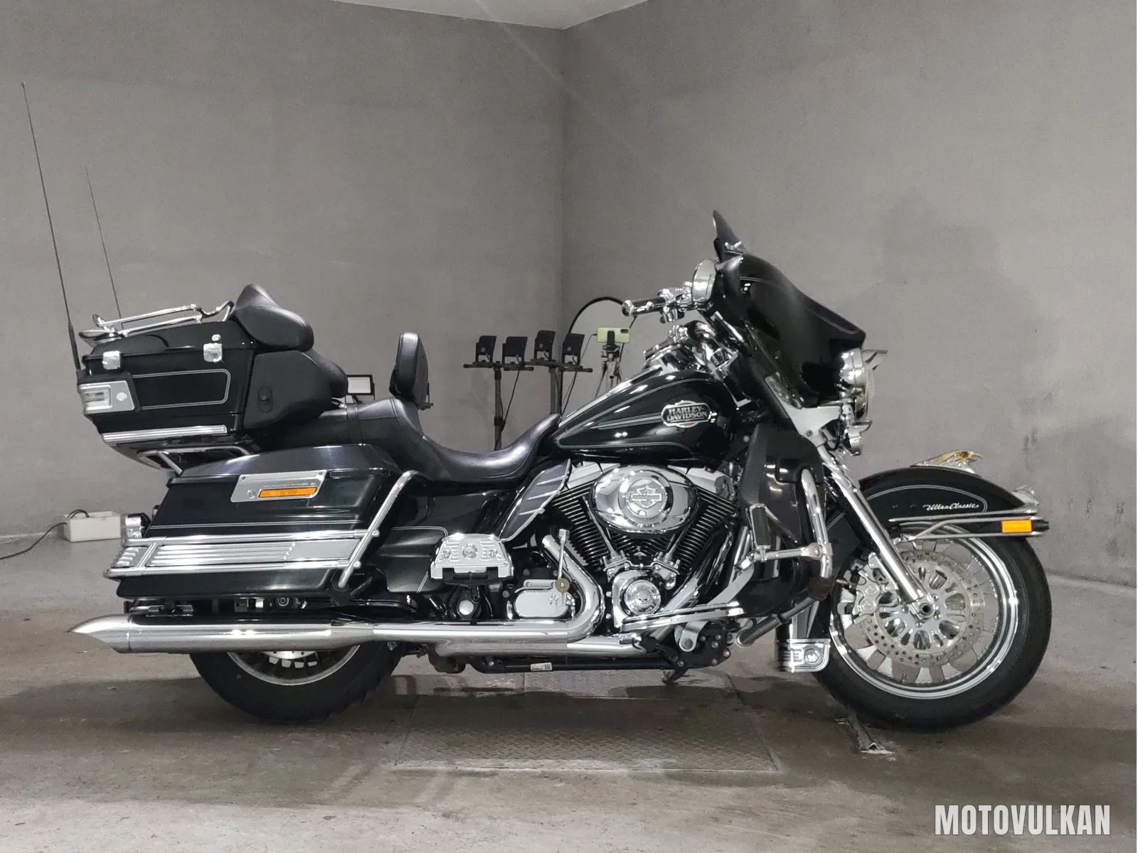 Harley-Davidson Harley-Davidson FLHTCU1580