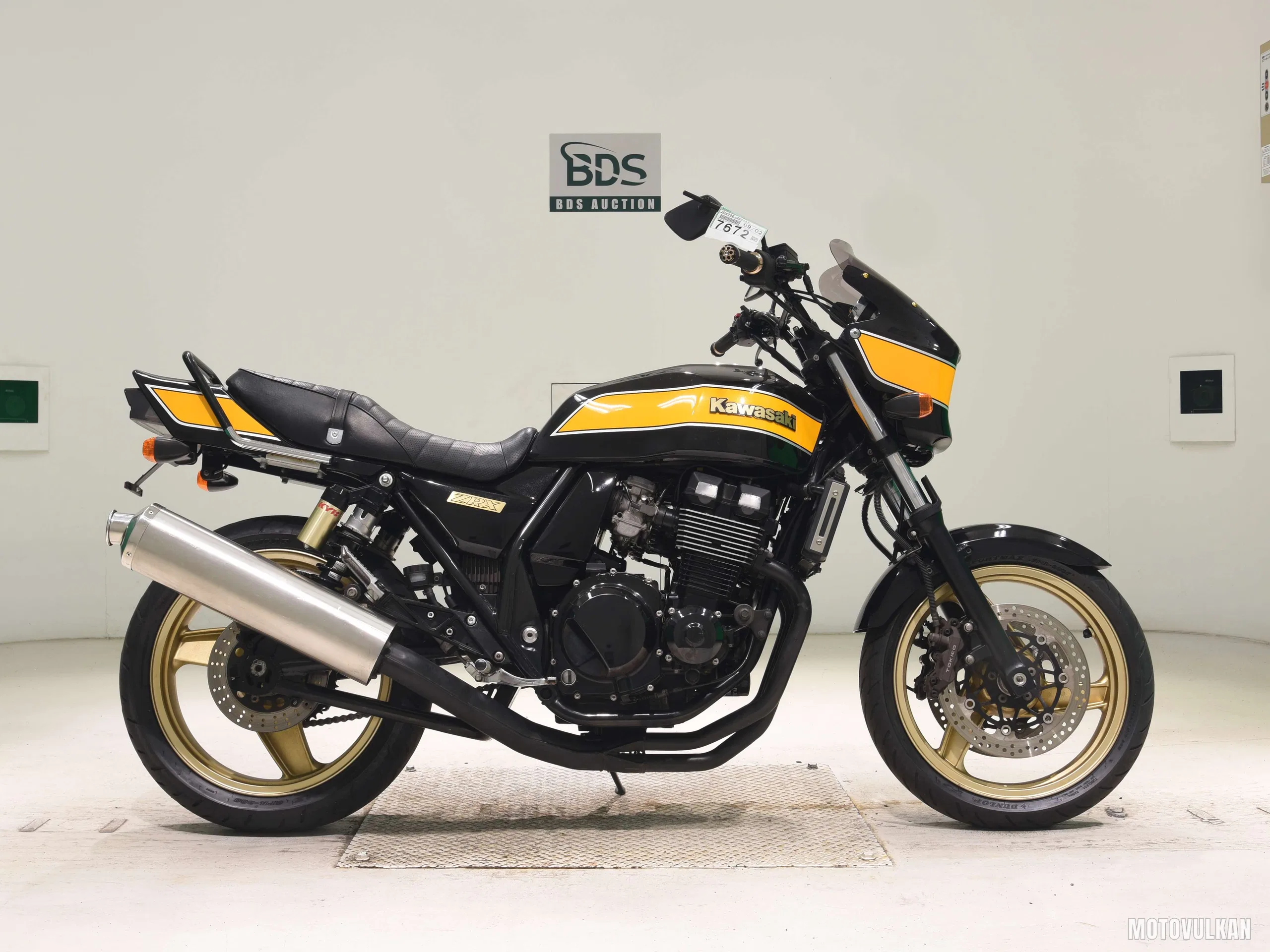 Kawasaki ZRX400