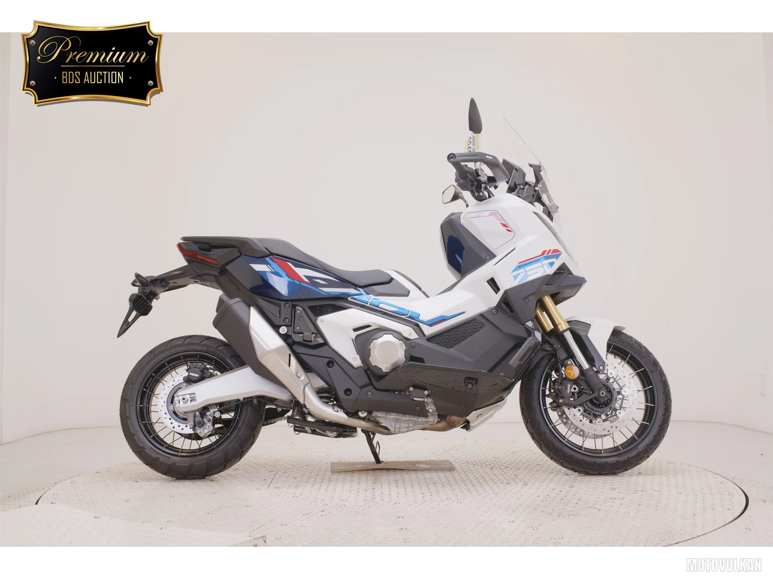 Honda X-ADV750-2