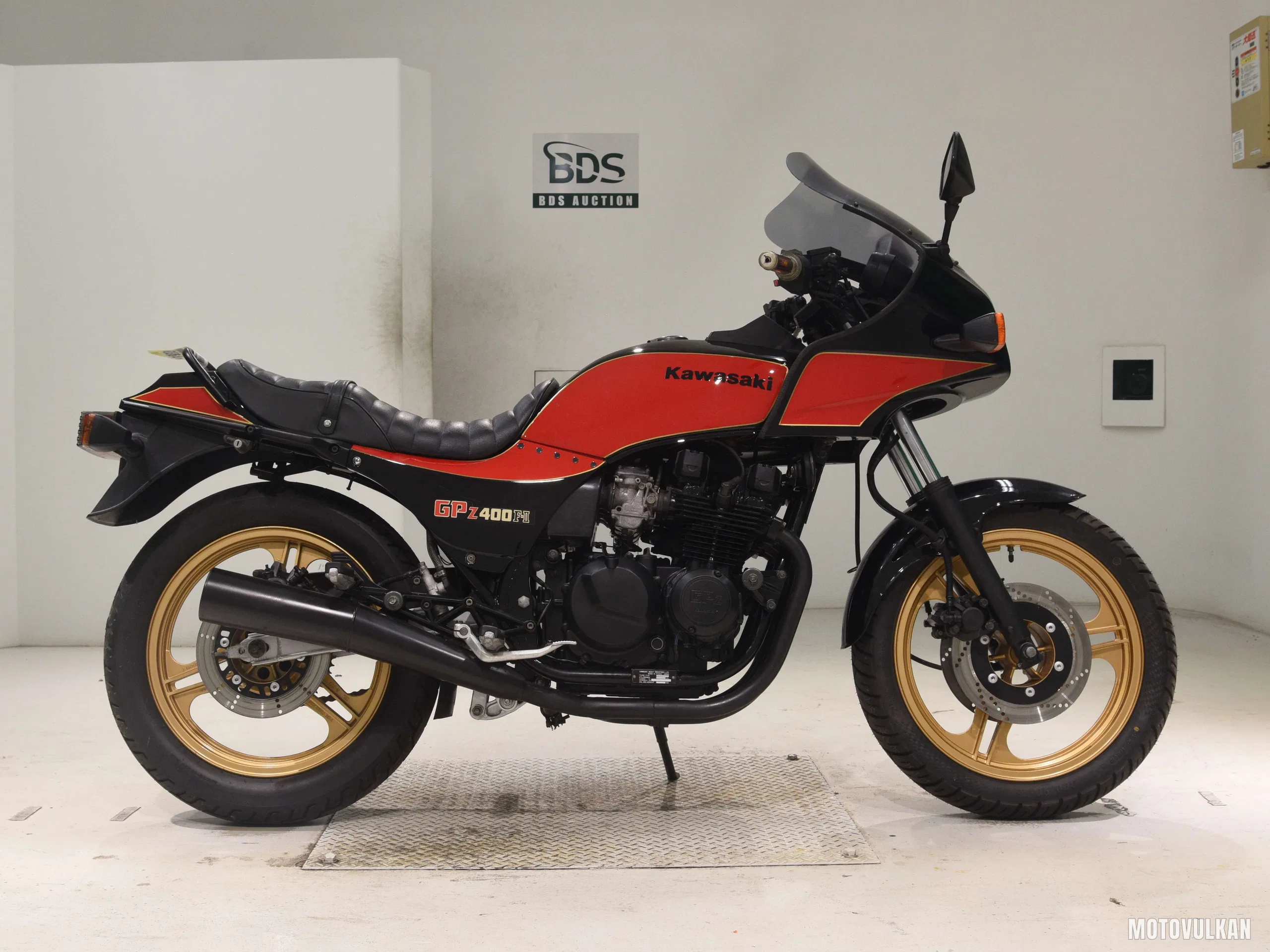 Kawasaki GPZ400F