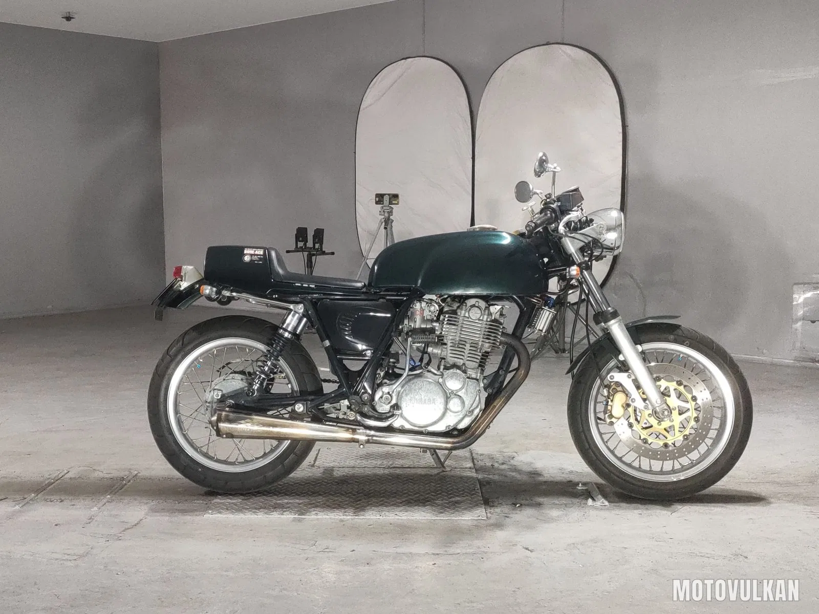 Yamaha SR400
