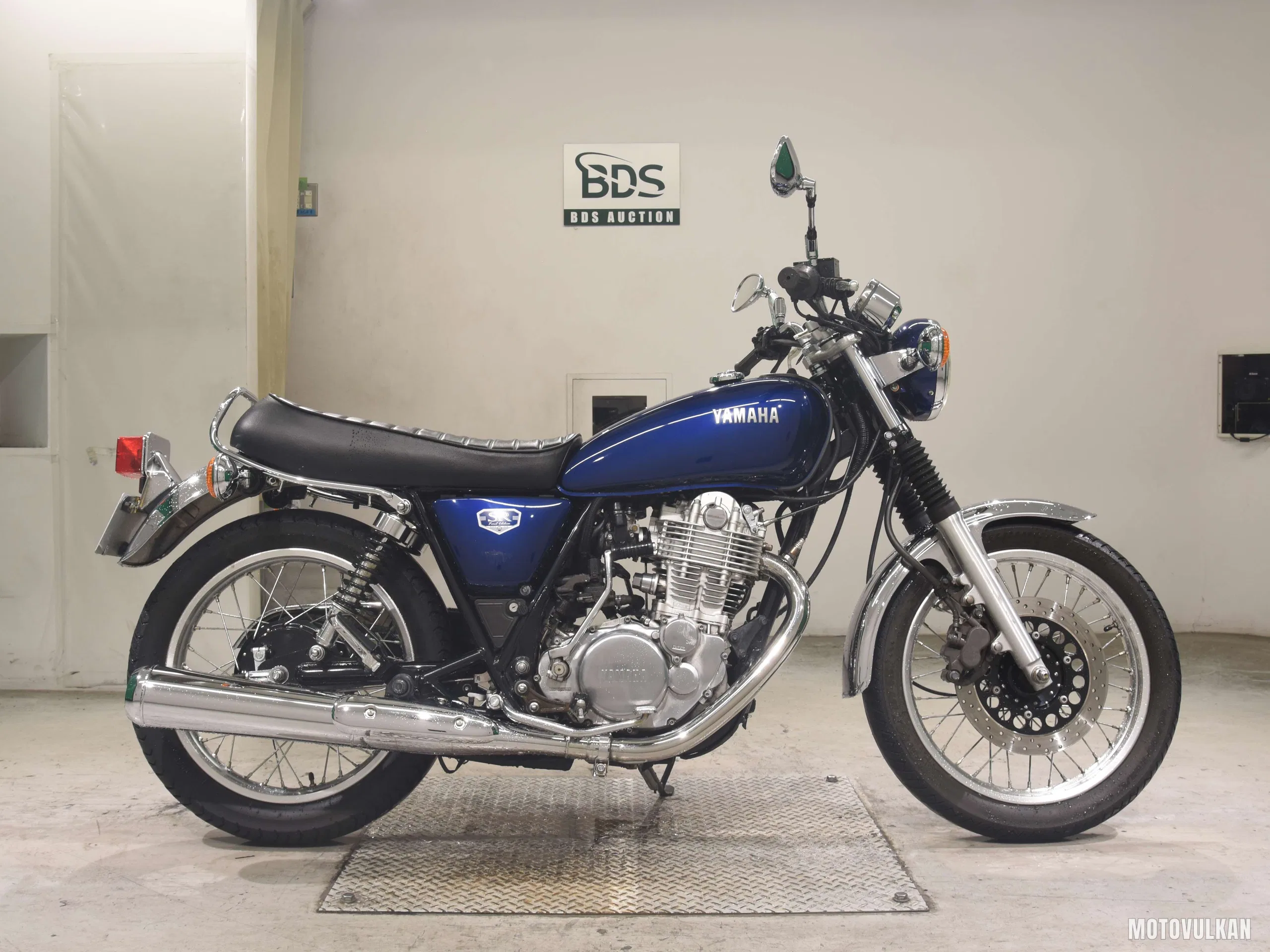 Yamaha SR400-5