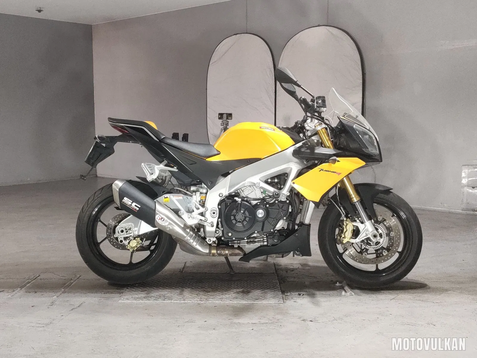 Aprilia Aprilia Tuono V4R APRC