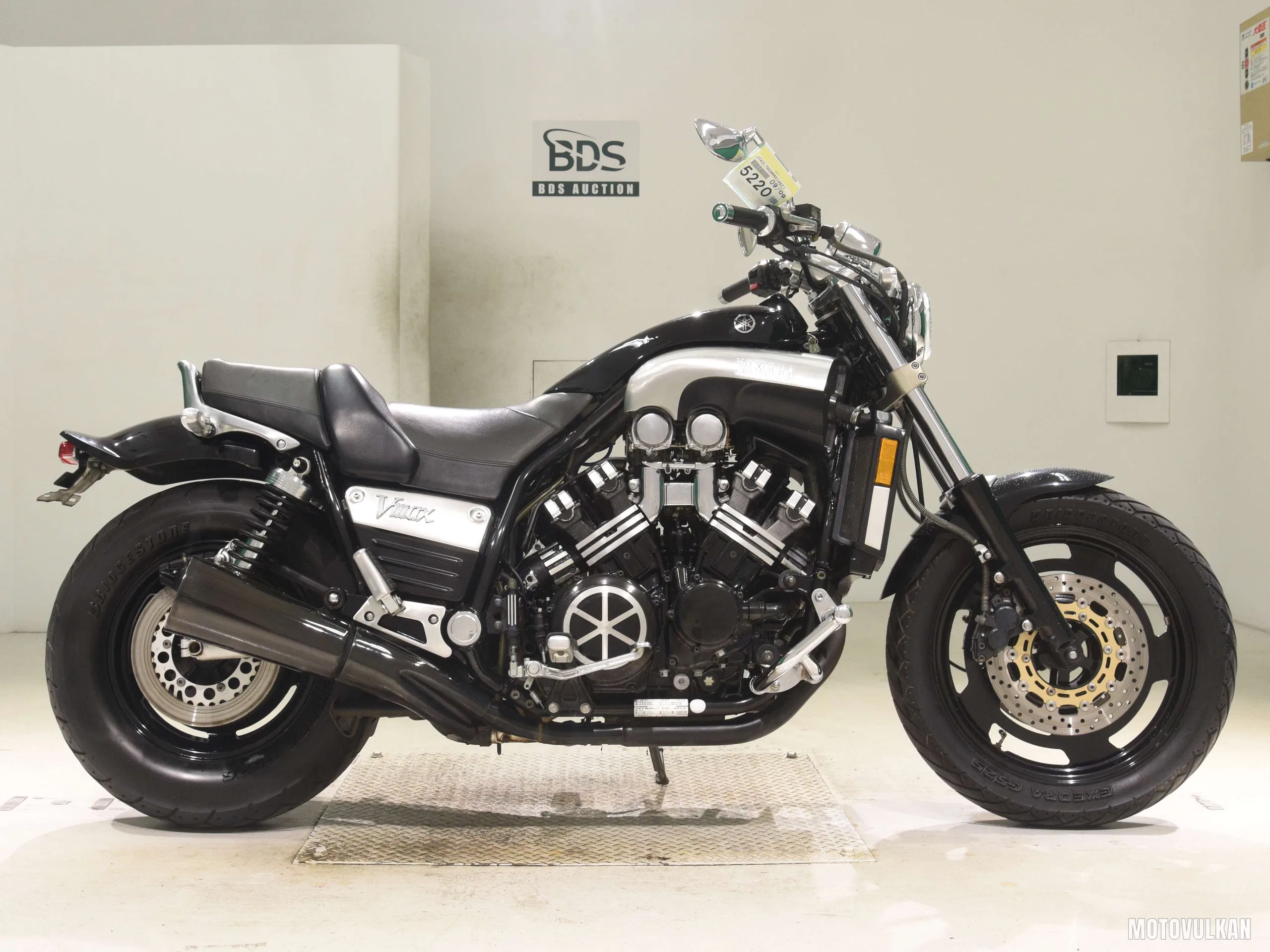 Yamaha V-MAX