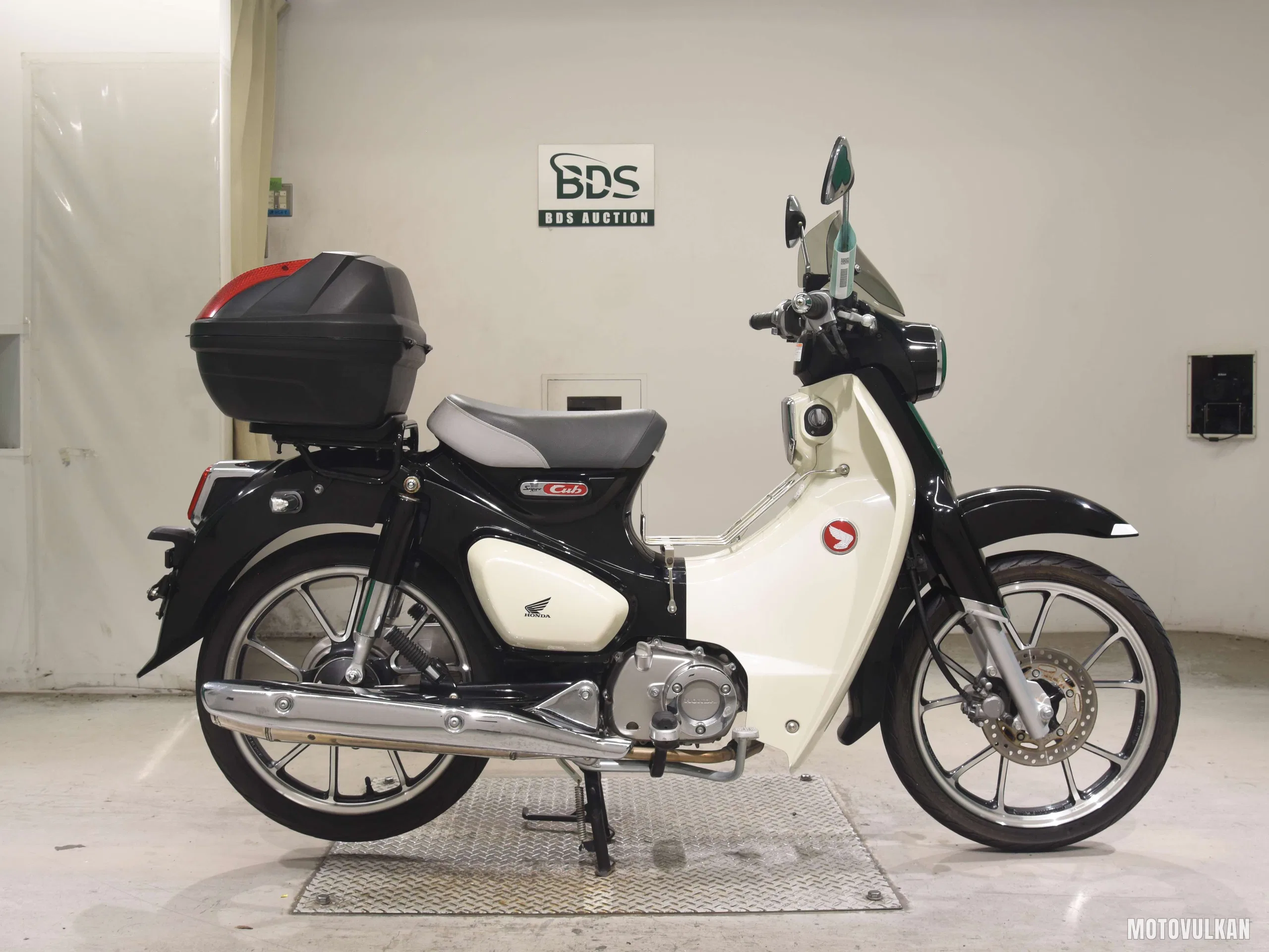 Honda C125