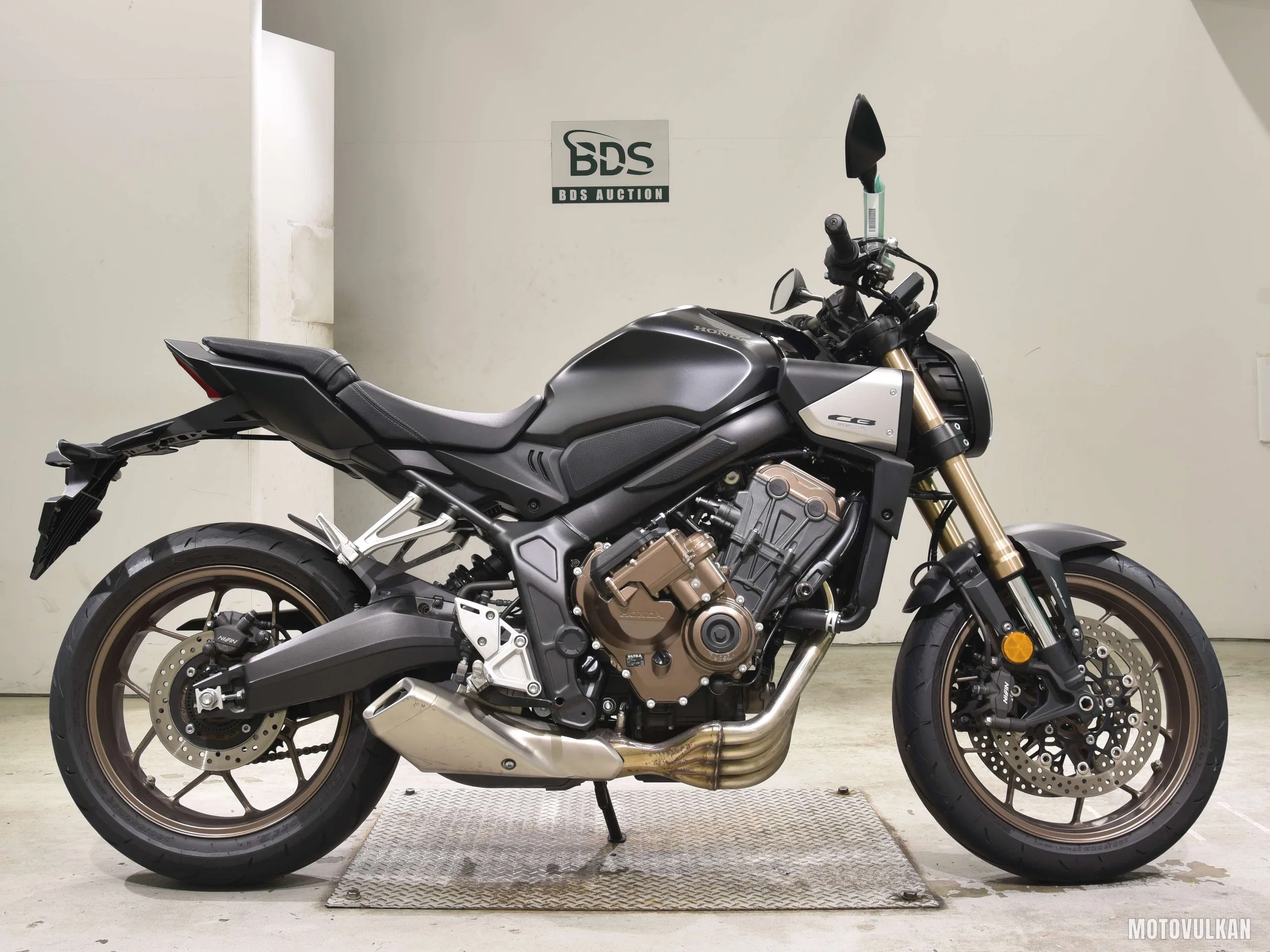 Honda CB650R-2 E-Clutch