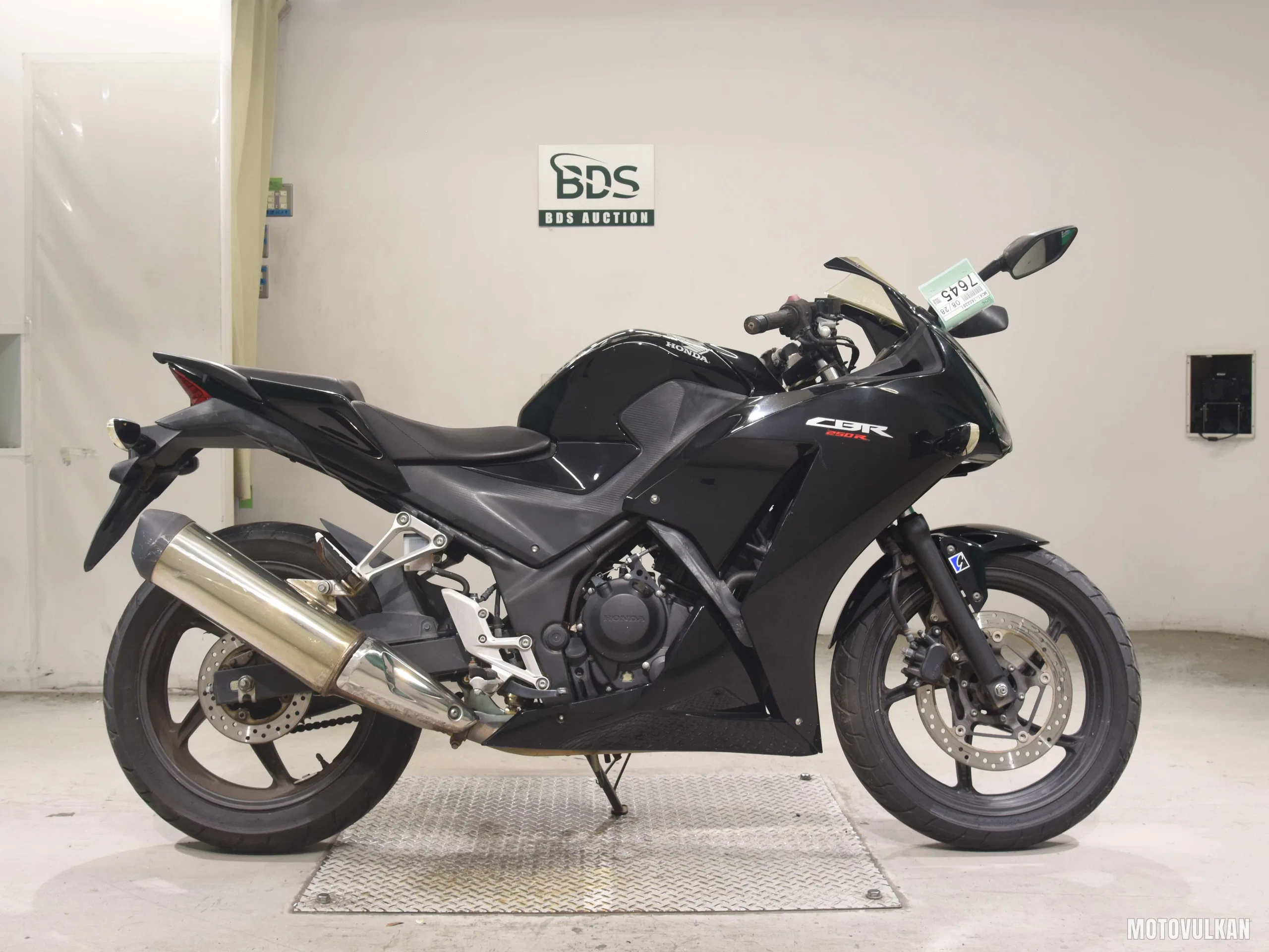 Honda CBR250R-3