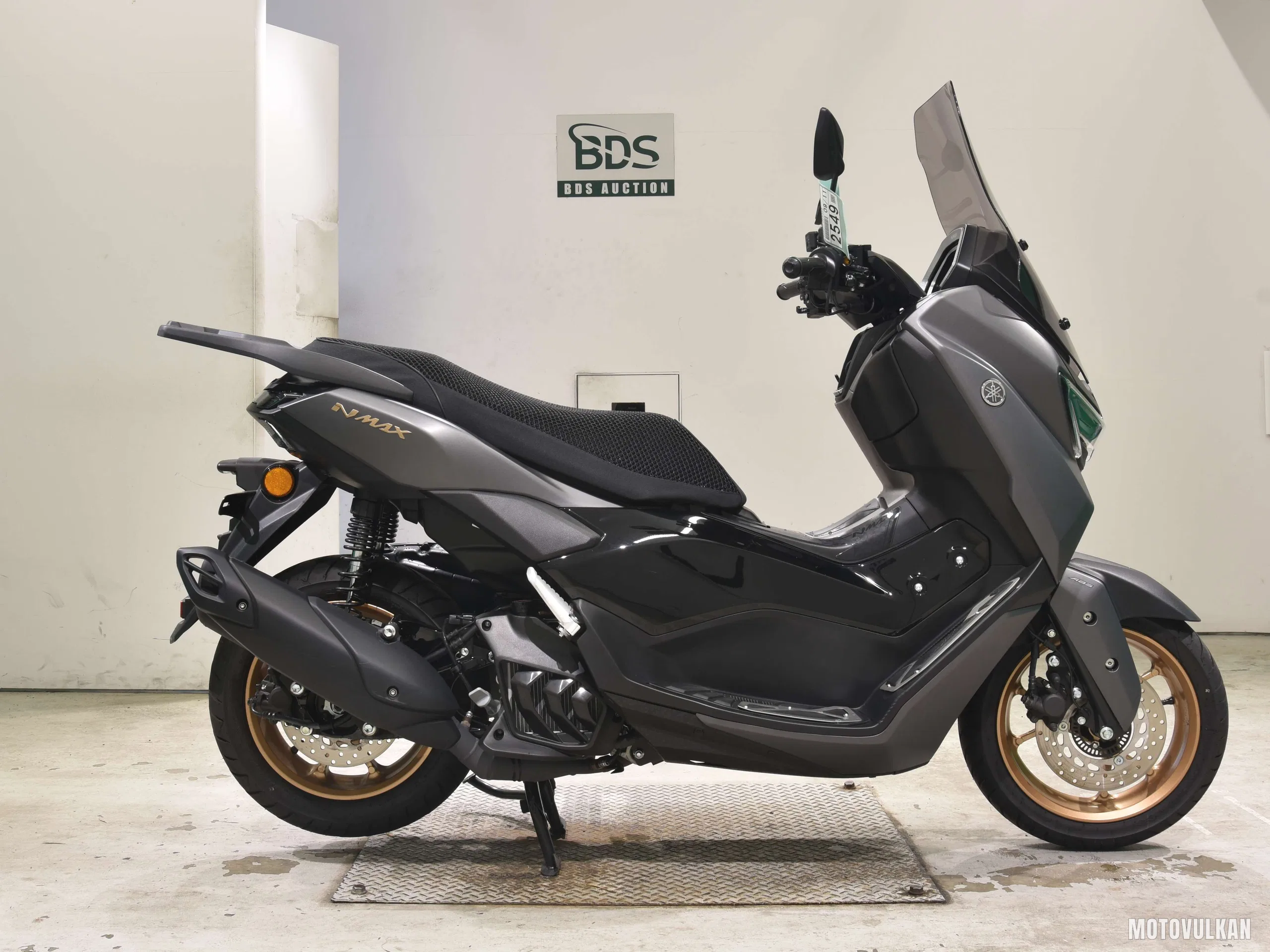 Yamaha NMAX155-3