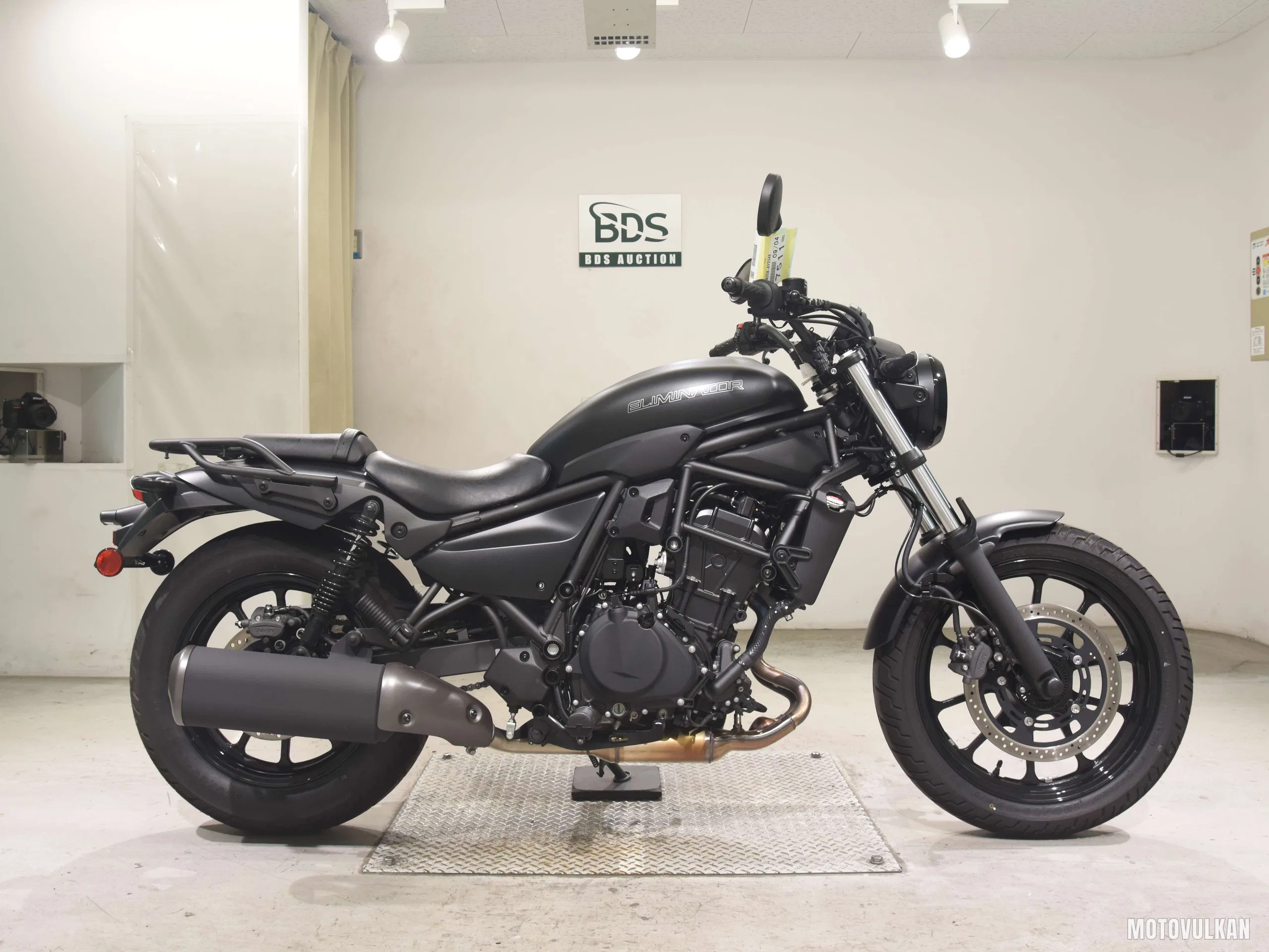 Kawasaki ELIMINATOR400-3