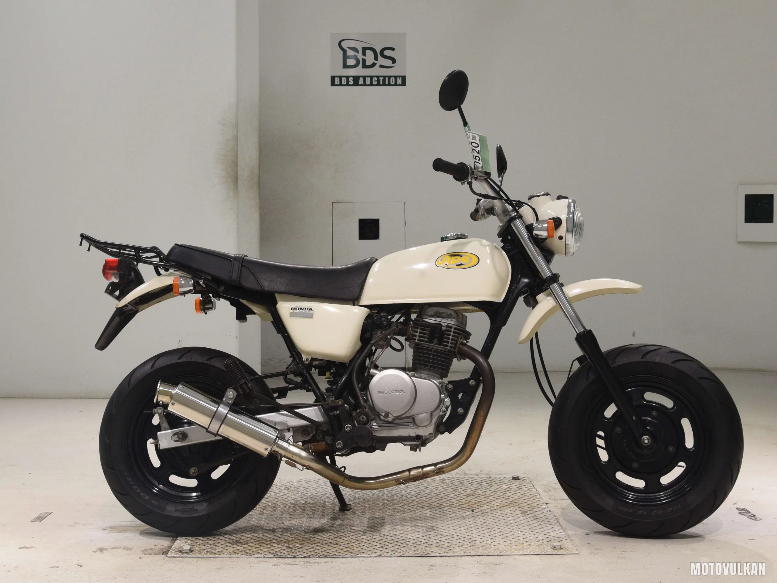 Honda APE100
