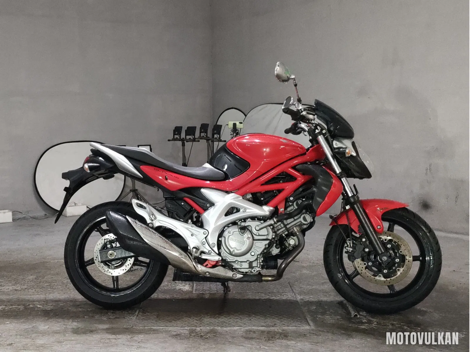Suzuki Gladius 400