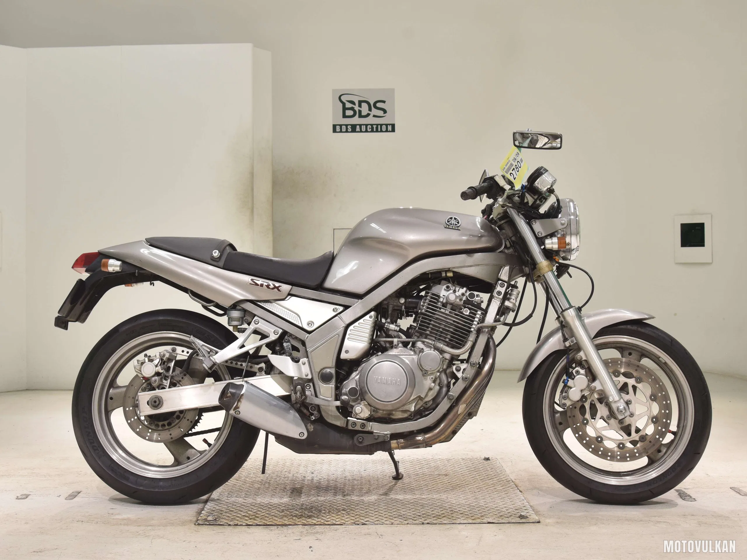 Yamaha SRX400-4