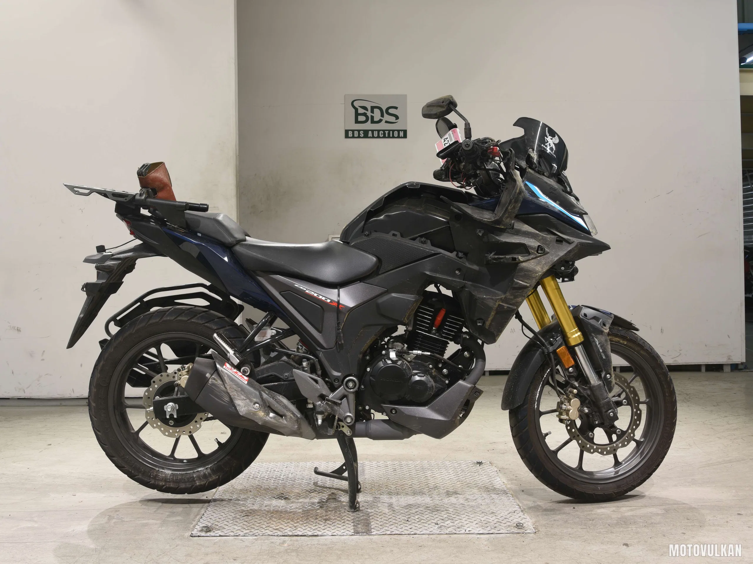Honda CB200X