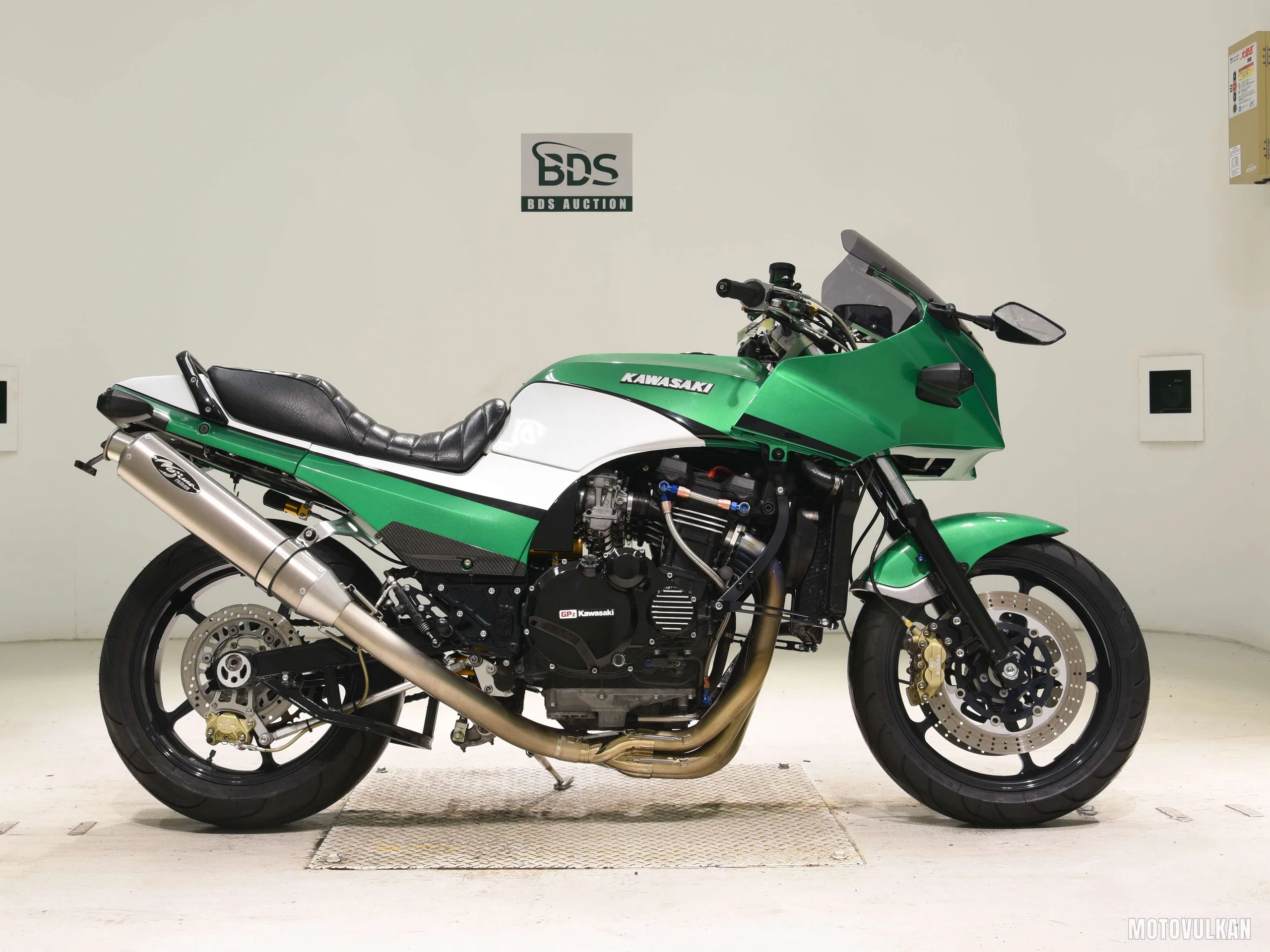 Kawasaki GPZ900R
