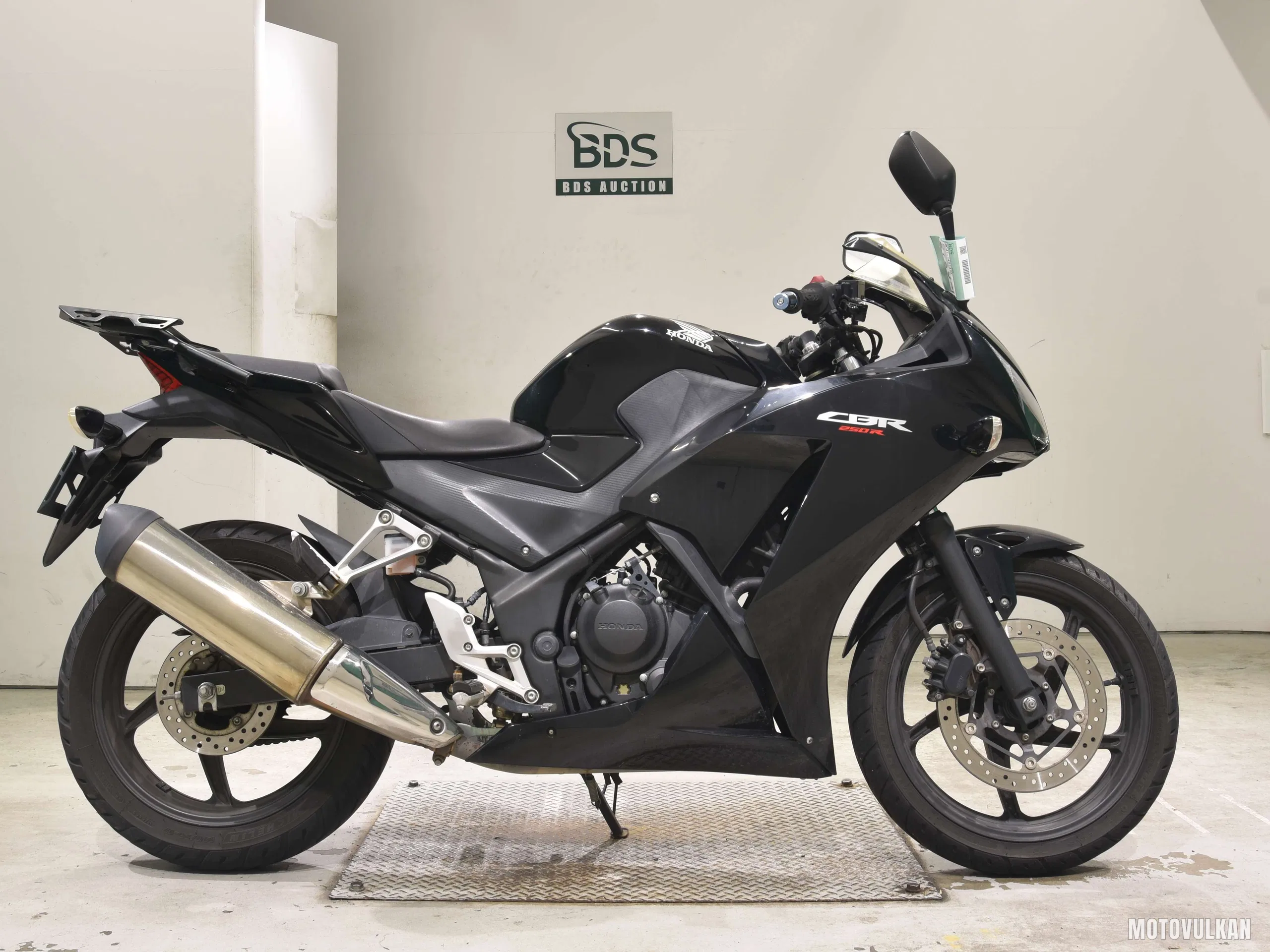 Honda CBR250R-3