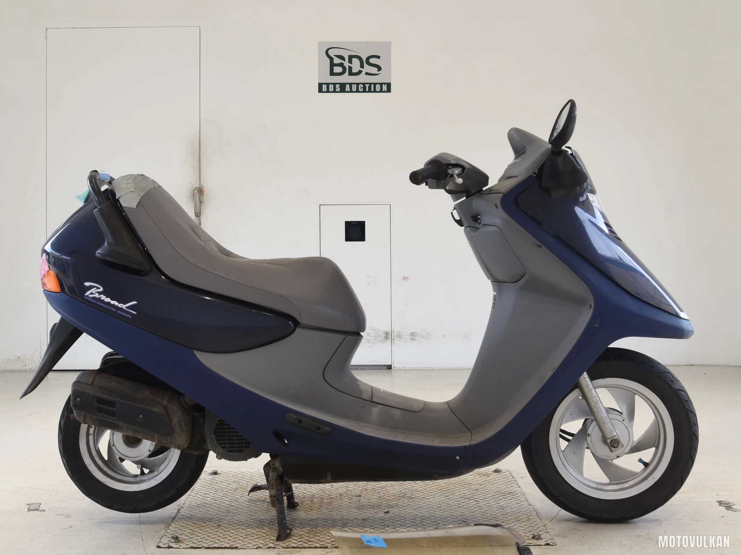 Honda BROAD90