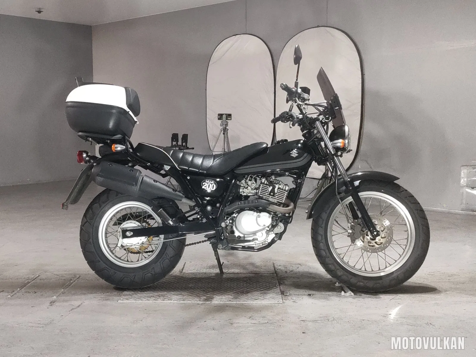 Suzuki Van Van 200