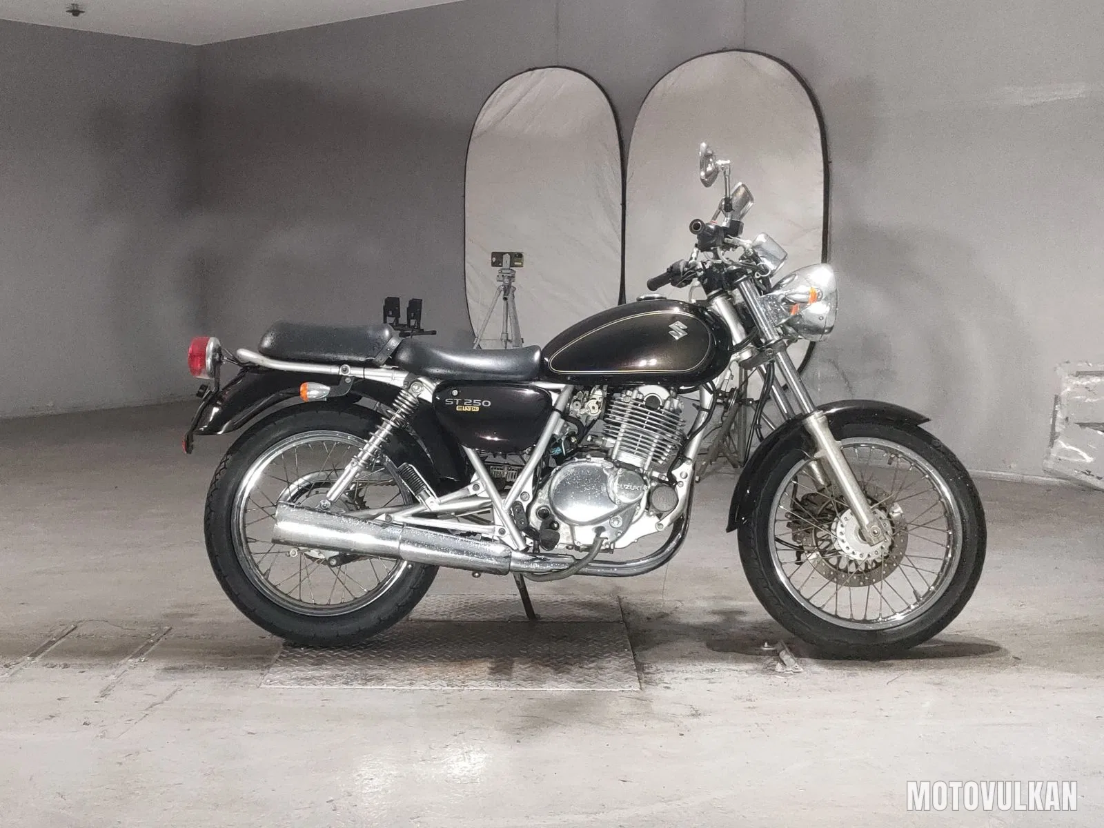 Suzuki ST250E