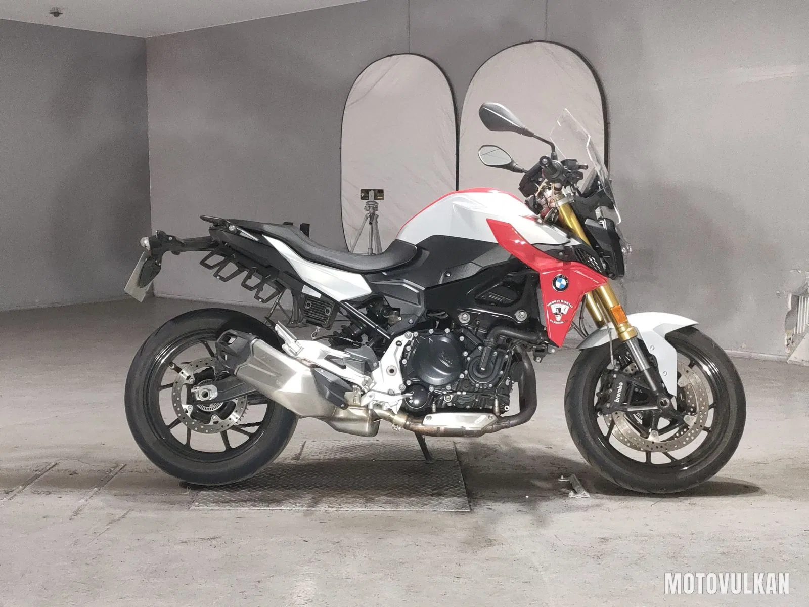 BMW BMW F900R