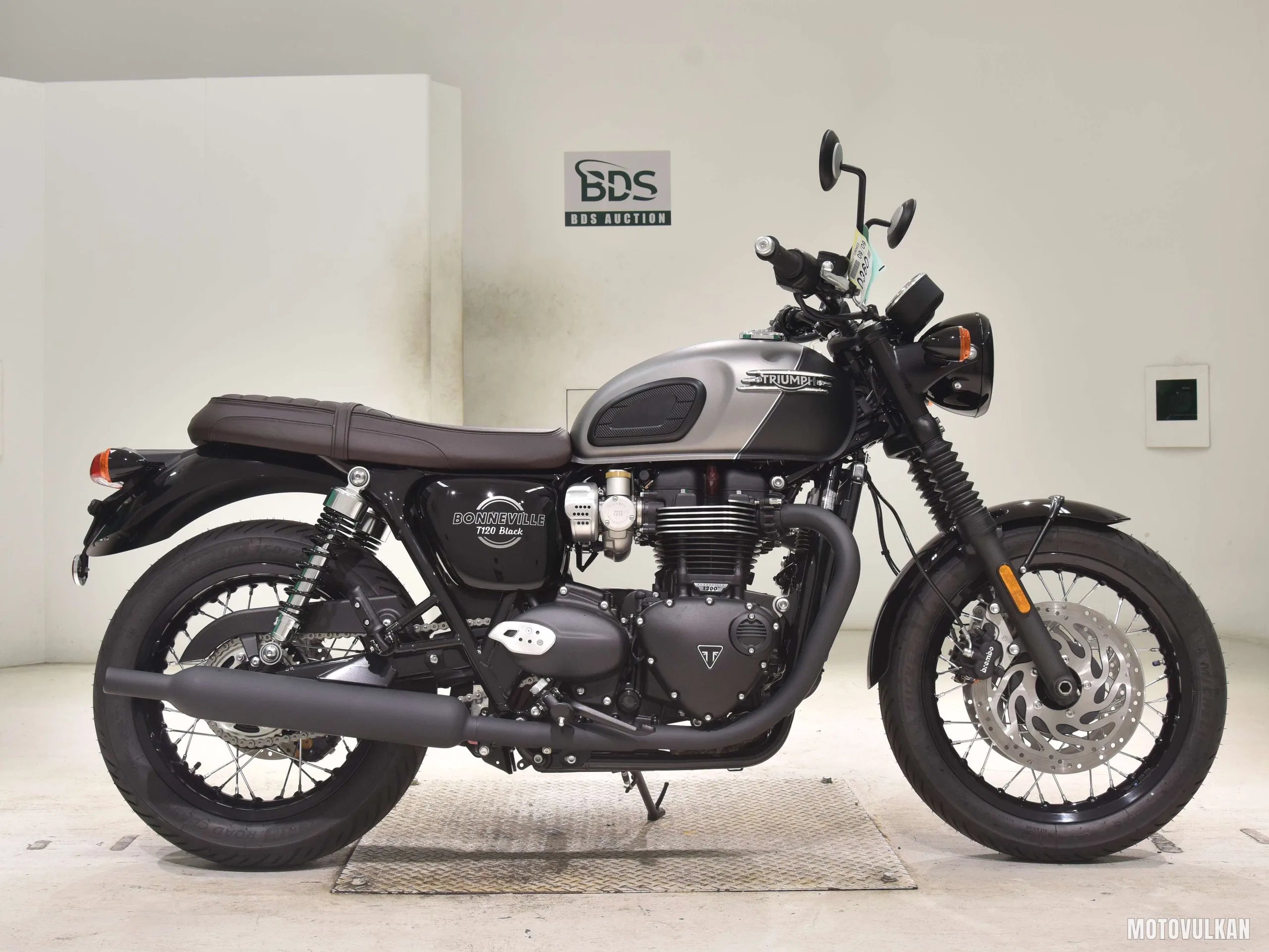  TRIUMPH BONNEVILLE T120