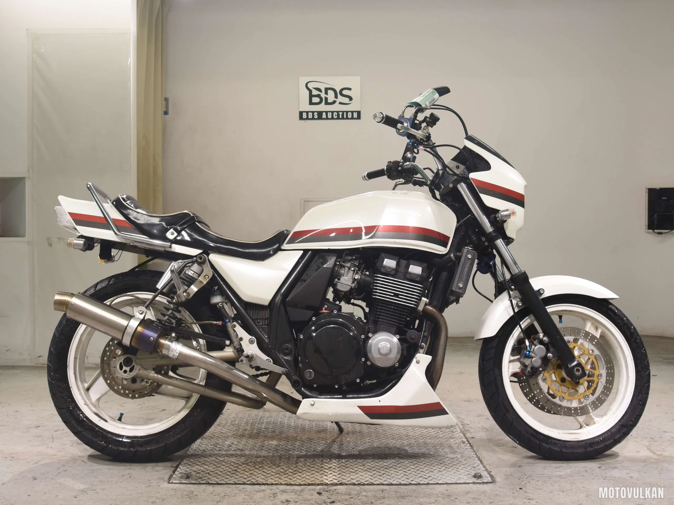 Kawasaki ZRX400
