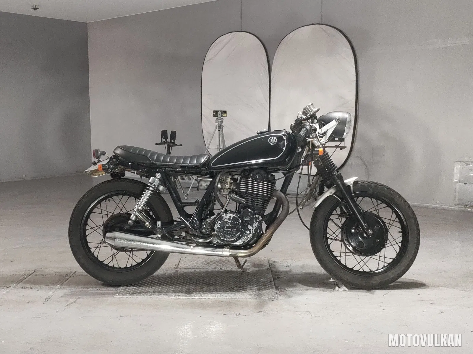 Yamaha SR400