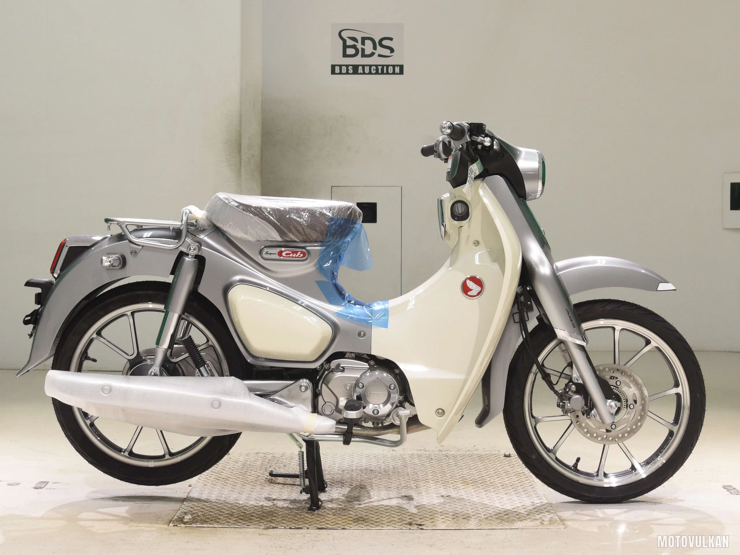 Honda C125-2