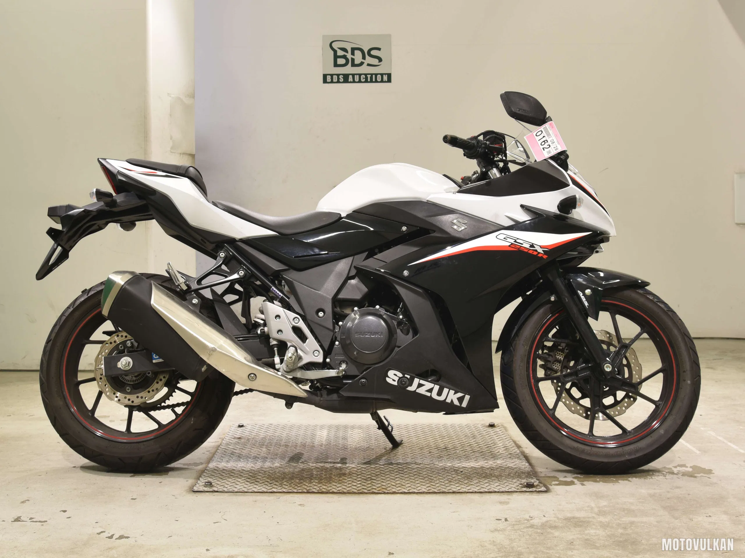 Suzuki GSX250RA