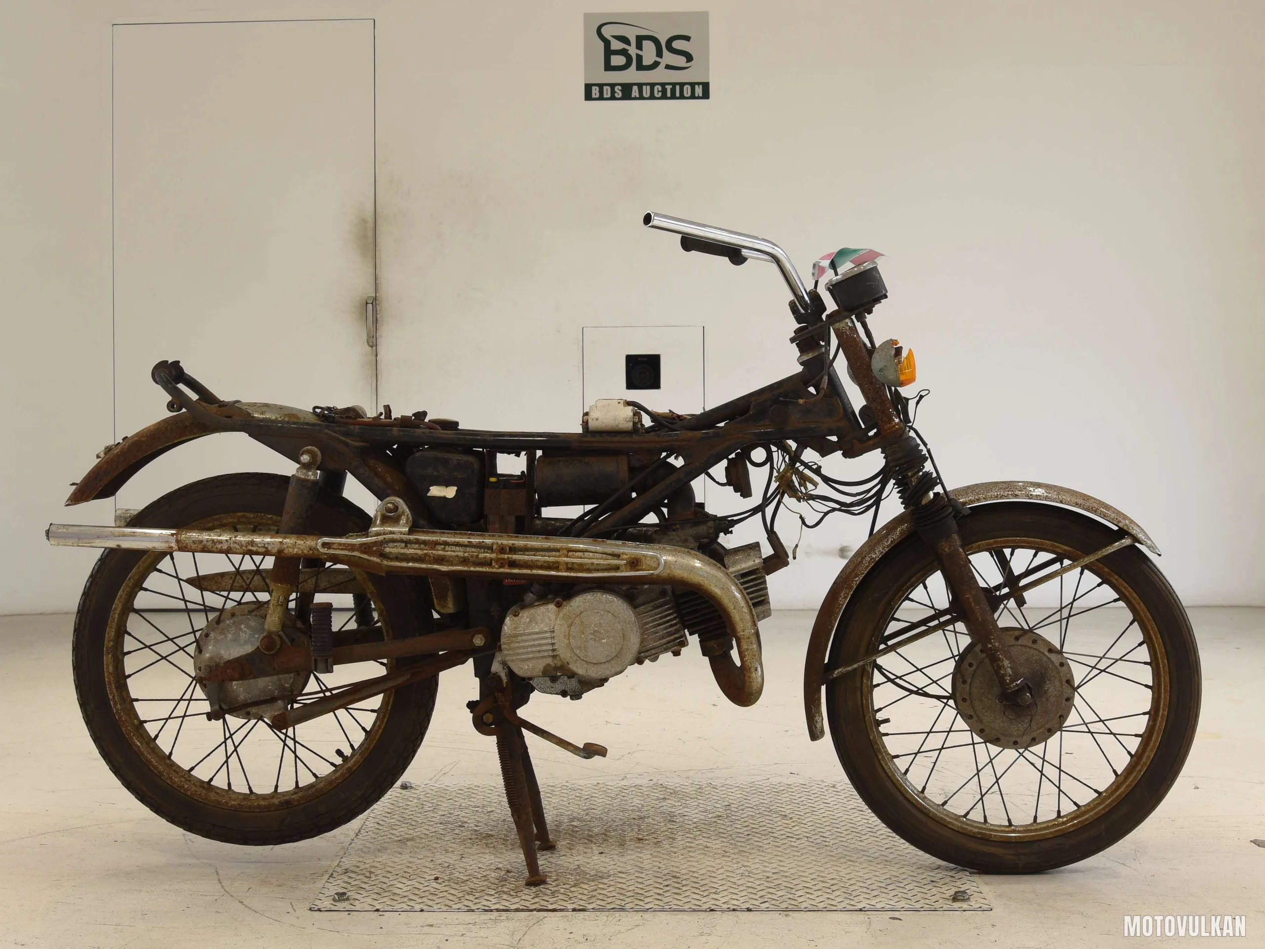 Suzuki T125