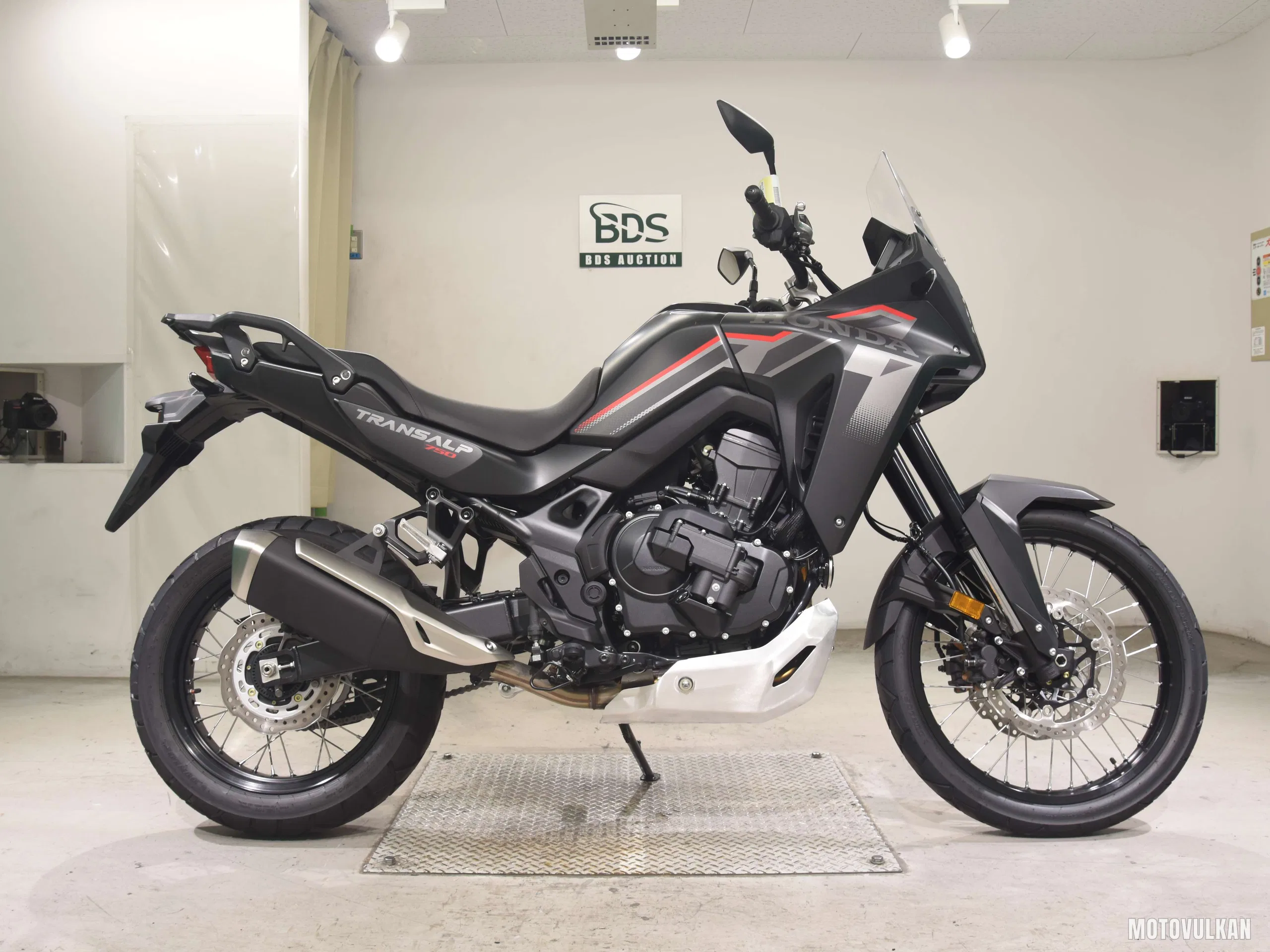 Honda XL750TRANSALP E-Clutch