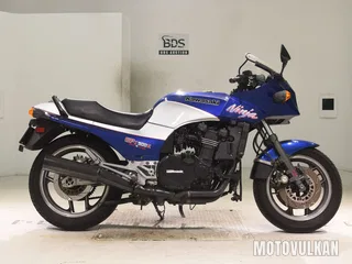 Kawasaki GPZ900R