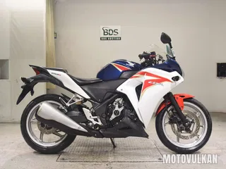 Honda CBR250R-3