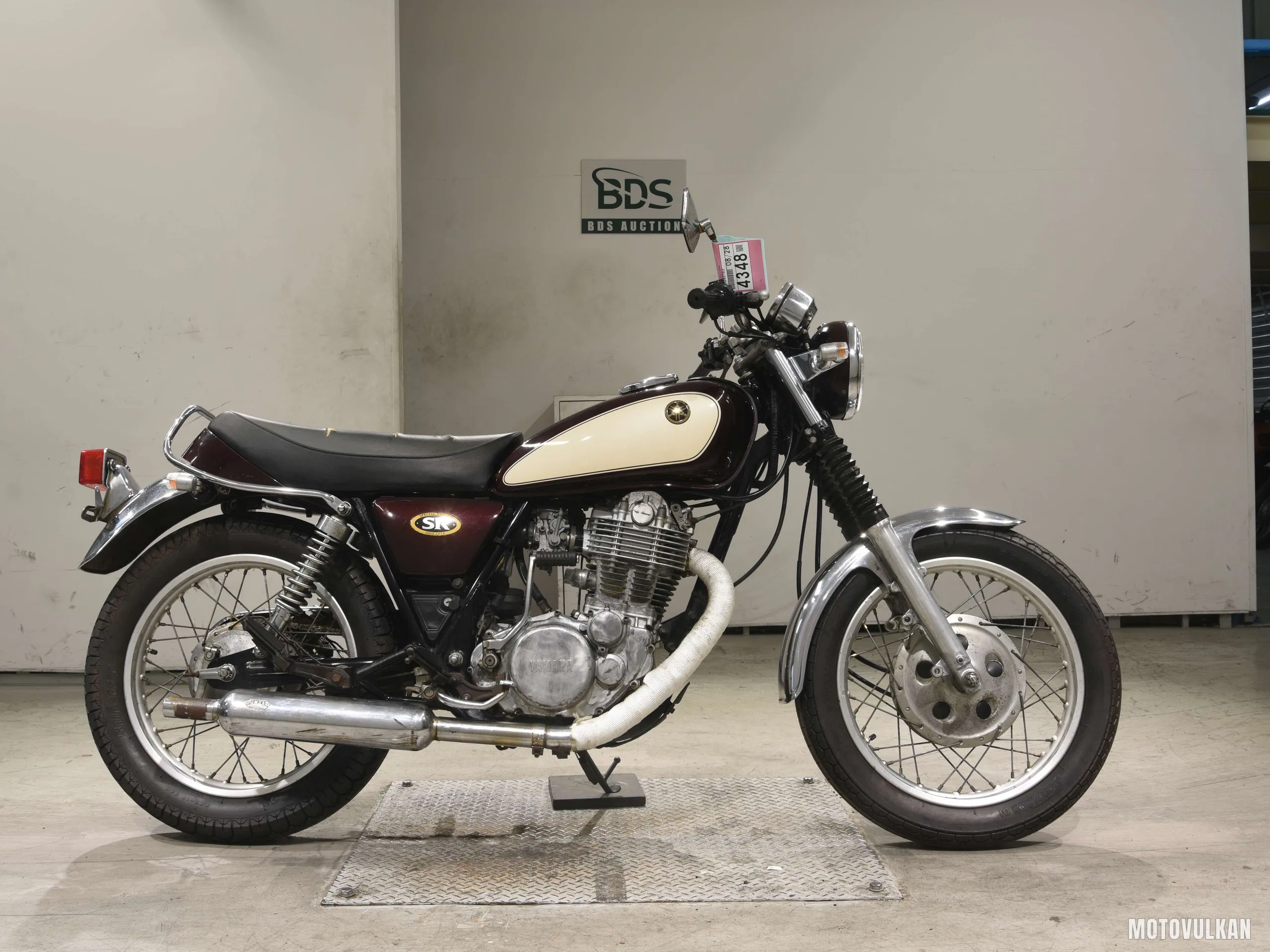 Yamaha SR400-2