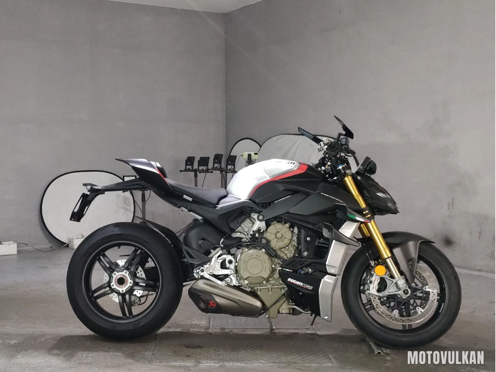 Ducati Ducati Street ファイターV4S