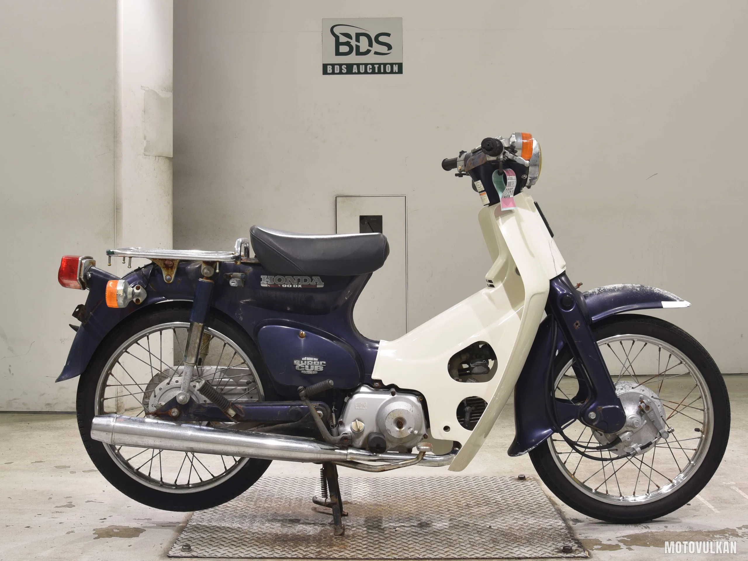 Honda C90