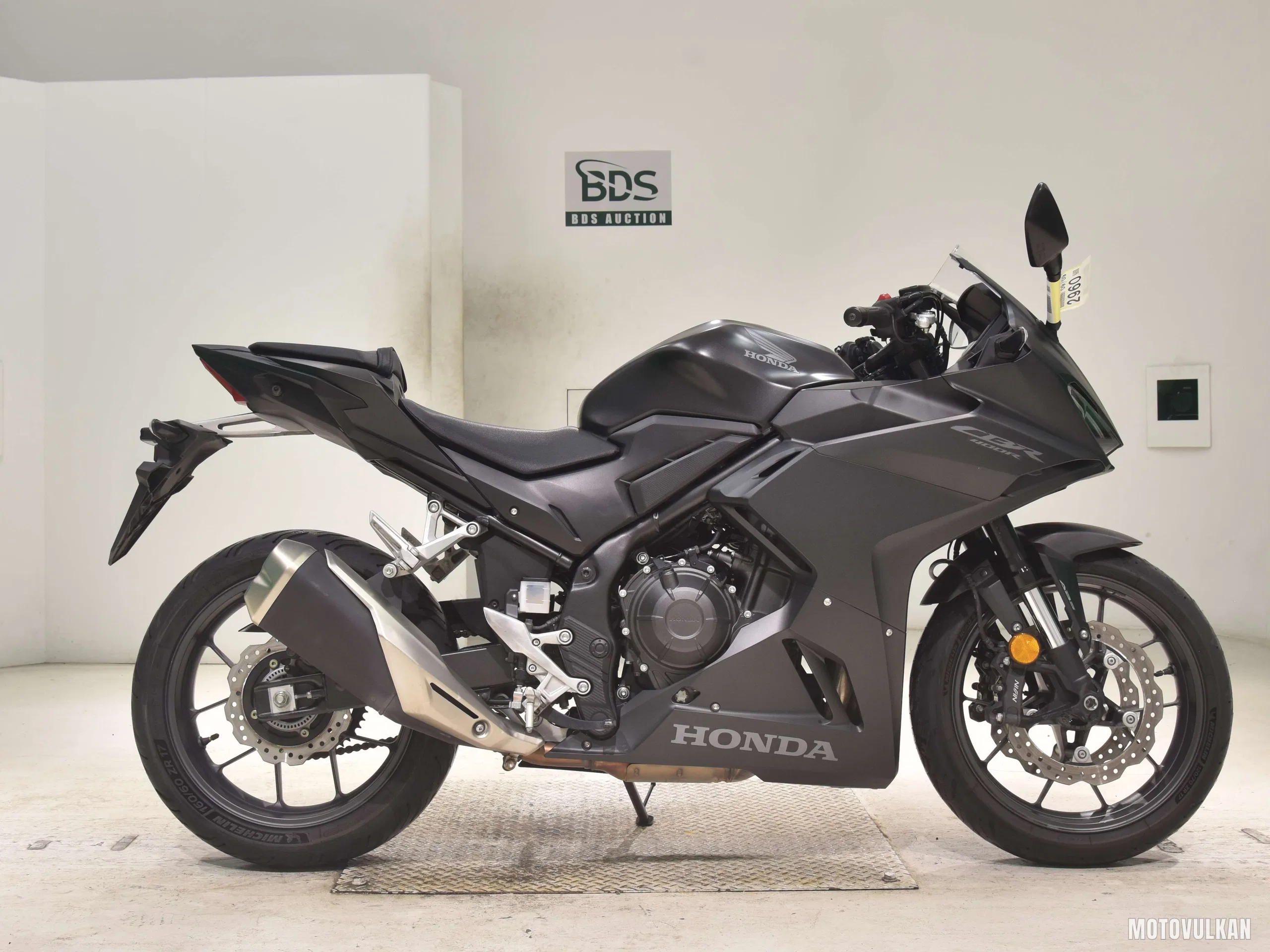 Honda CBR400R-3