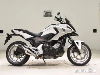 Honda NC750X-2