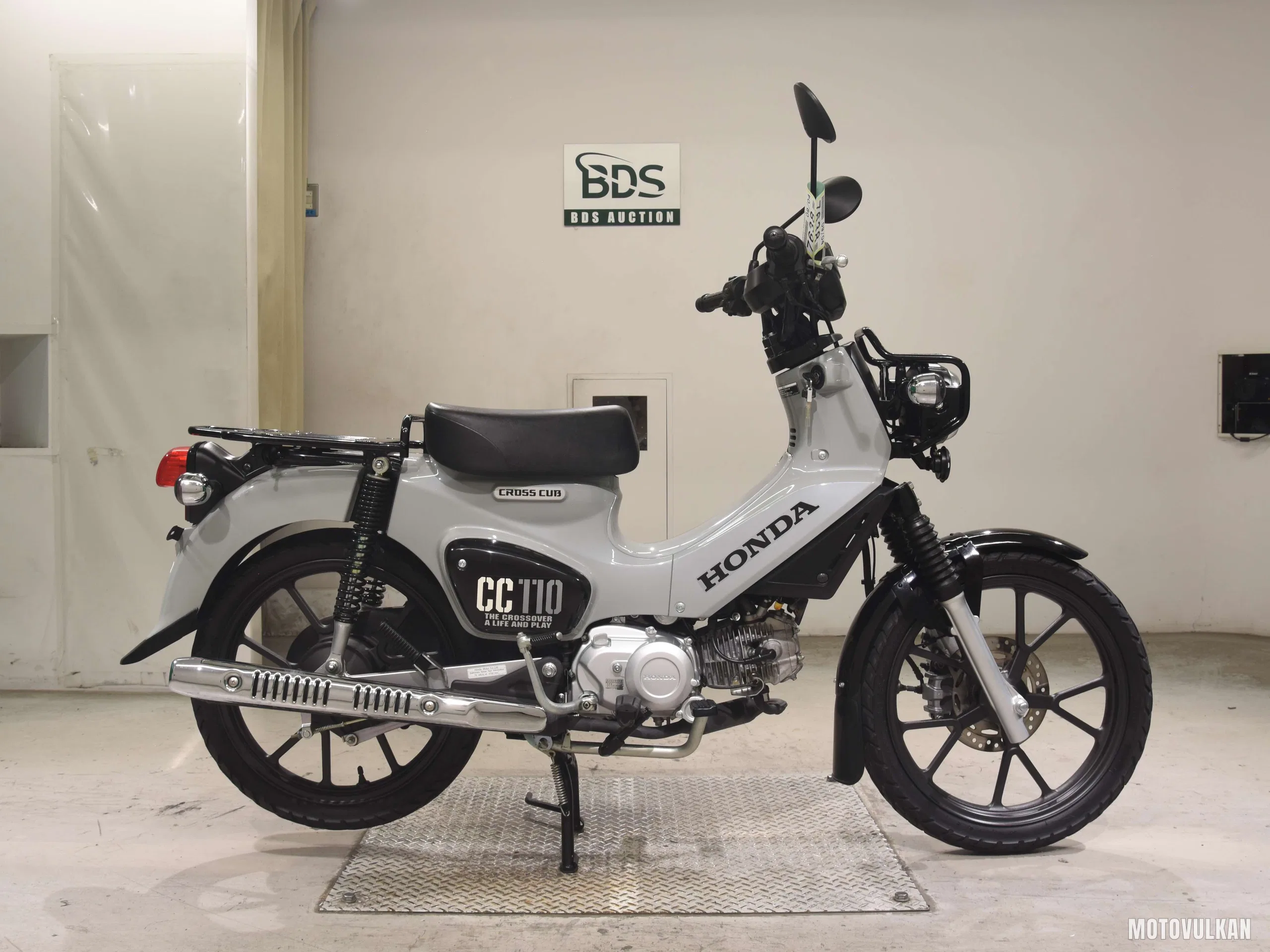 Honda Cross Cub 110-3