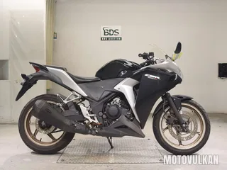 Honda CBR250R-3