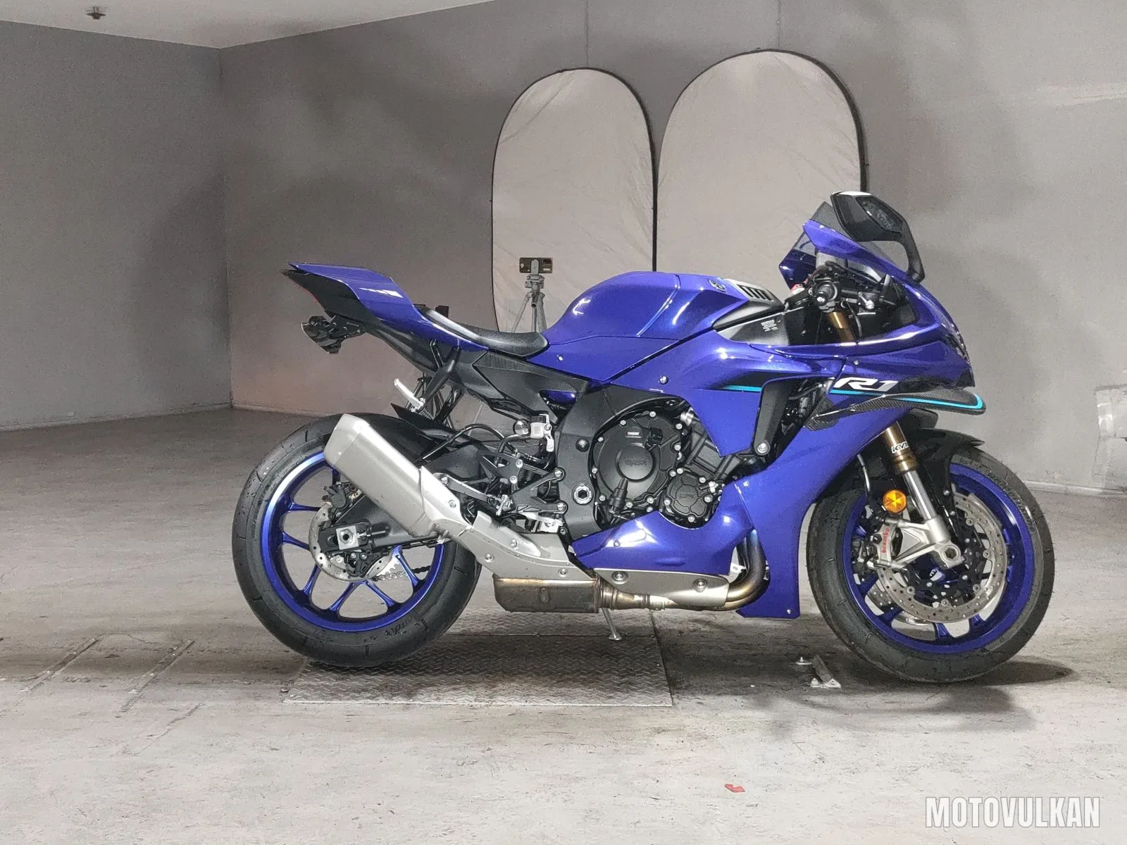 Yamaha YZF-R1