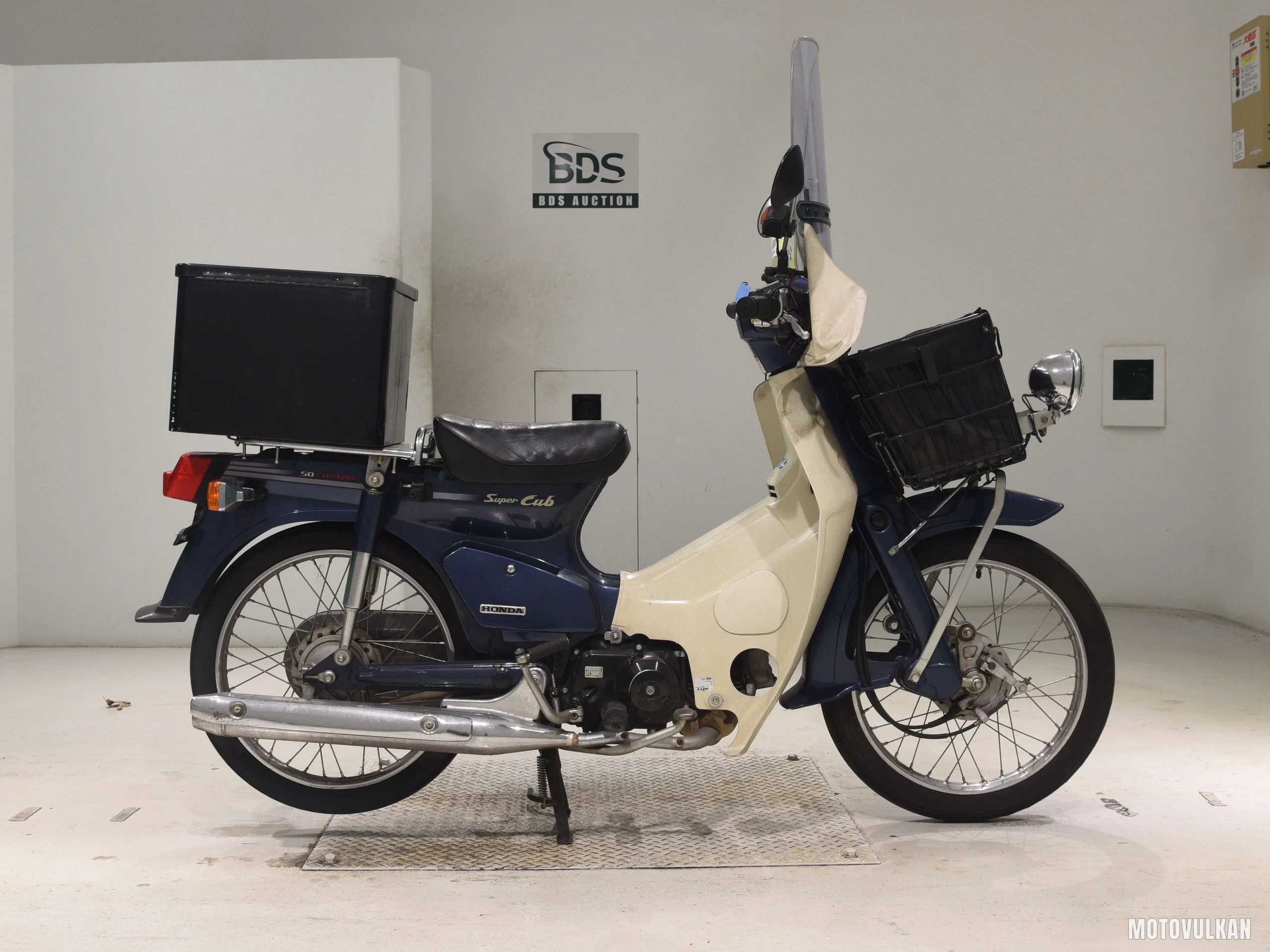 Honda C50-E