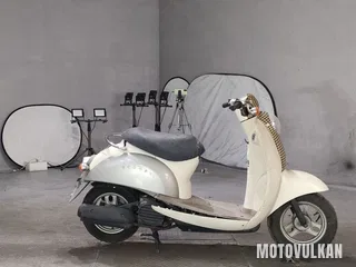 Honda Crea Scoopy i