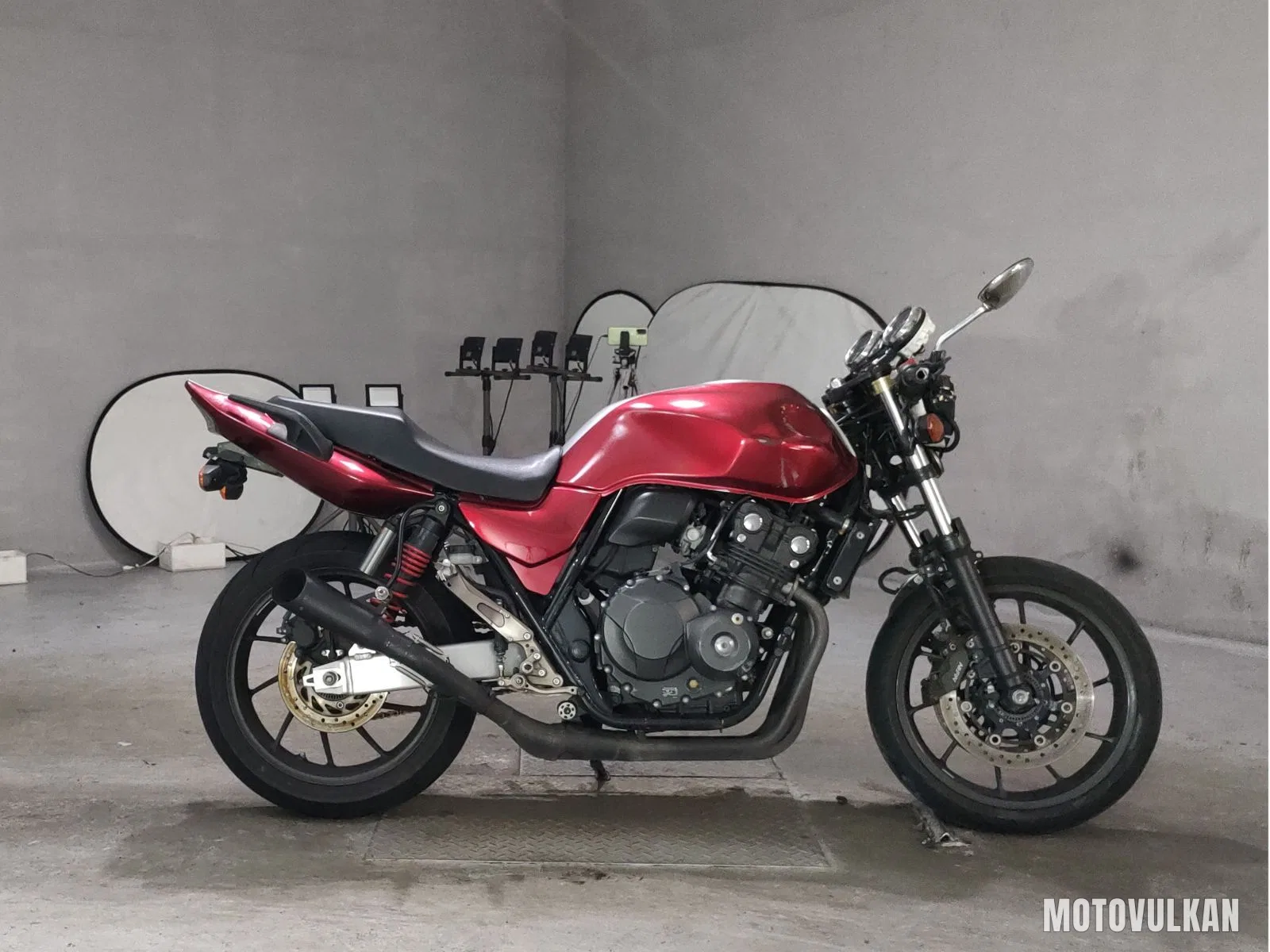 Honda CB400SF VTEC Revo
