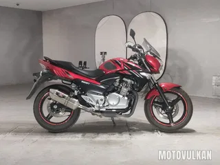 Suzuki GSR250