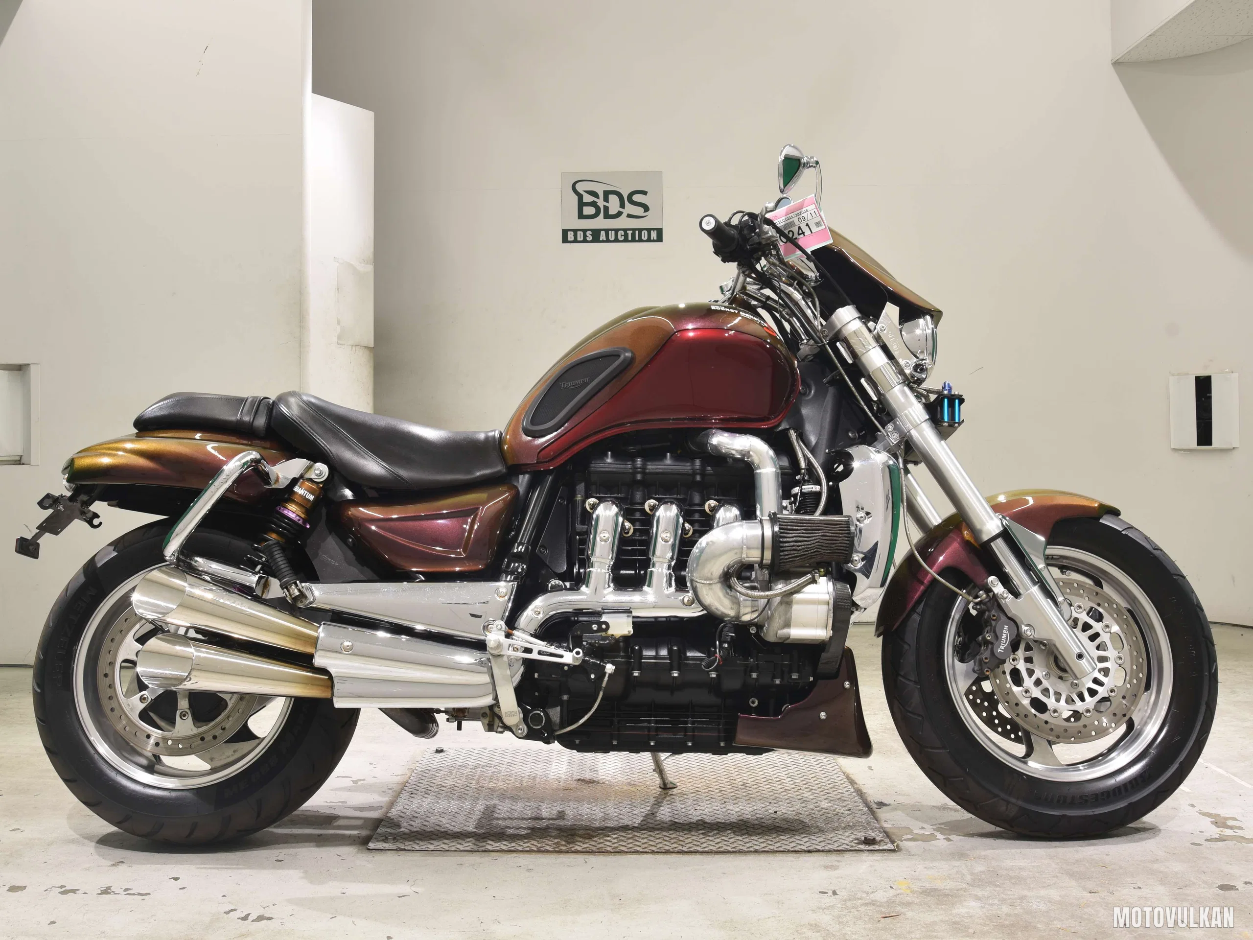  TRIUMPH ROCKET III